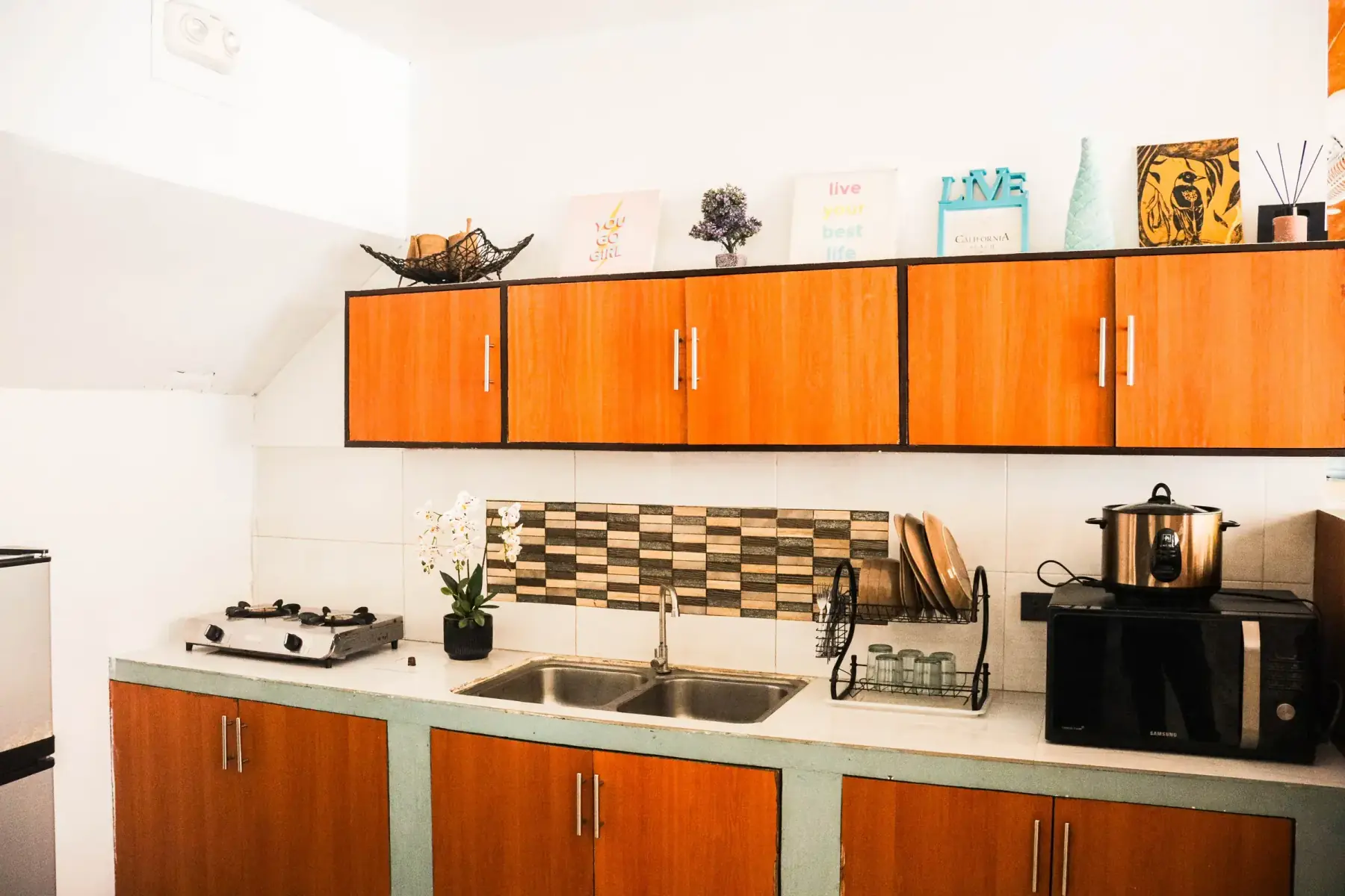 Casita — kitchenette with a gas cooktop