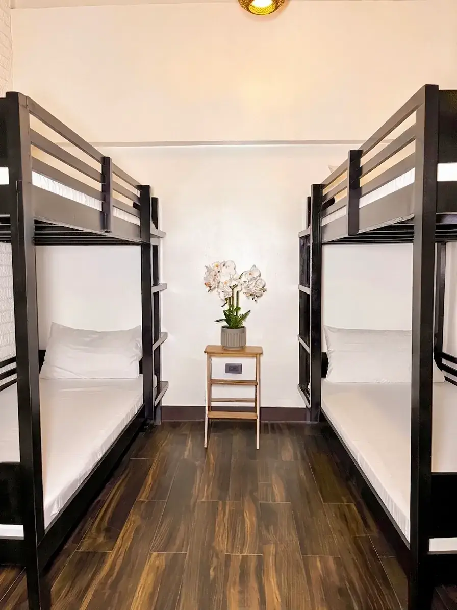 Villa 1 — Common Room 2, double-deck single beds (same room)