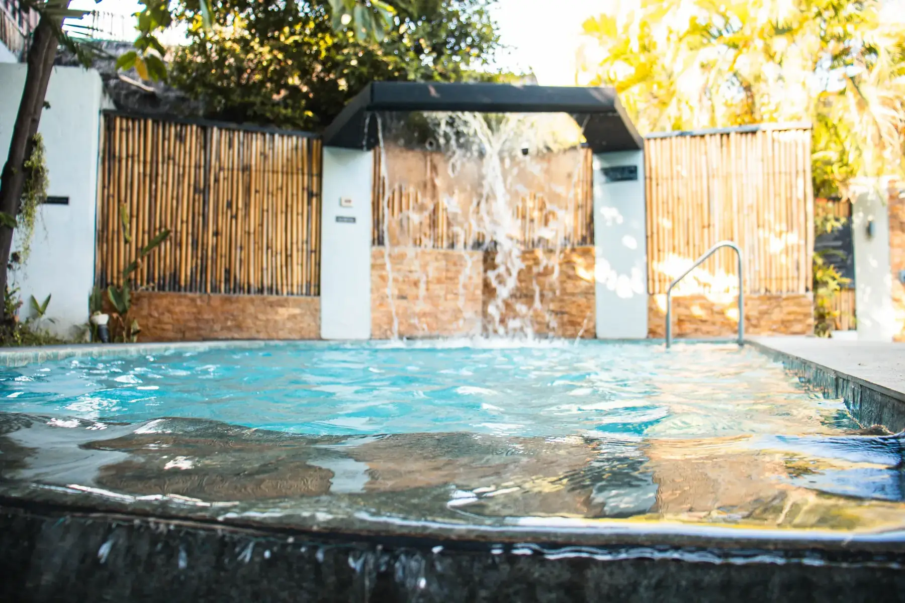 Villa 2 — jacuzzi with a waterfall feature