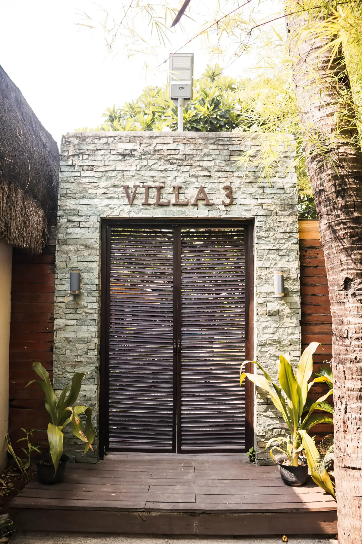 Villa 3 — private entrance